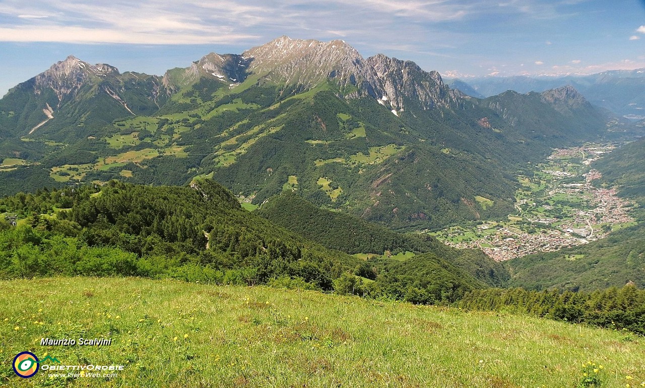 41 Ultima occhiata alla Valsassina....JPG